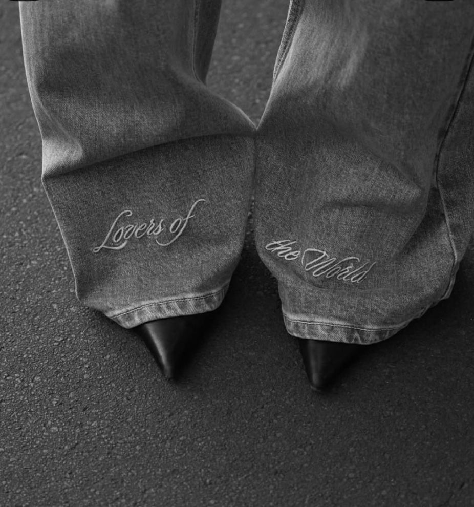 JEANS LOVES OF THE WORLD