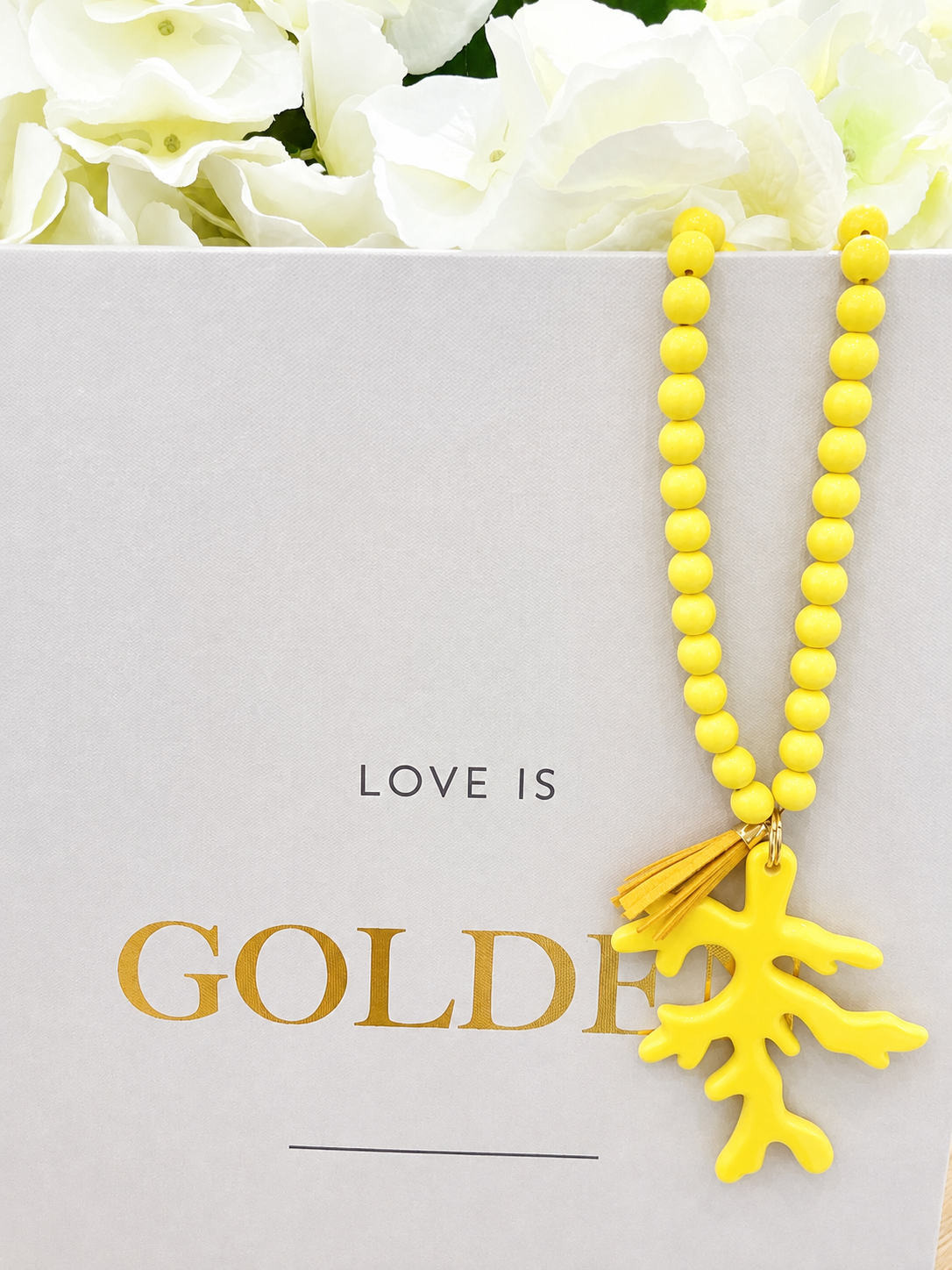 COLLAR CORAL 🪸 (AMARILLO)