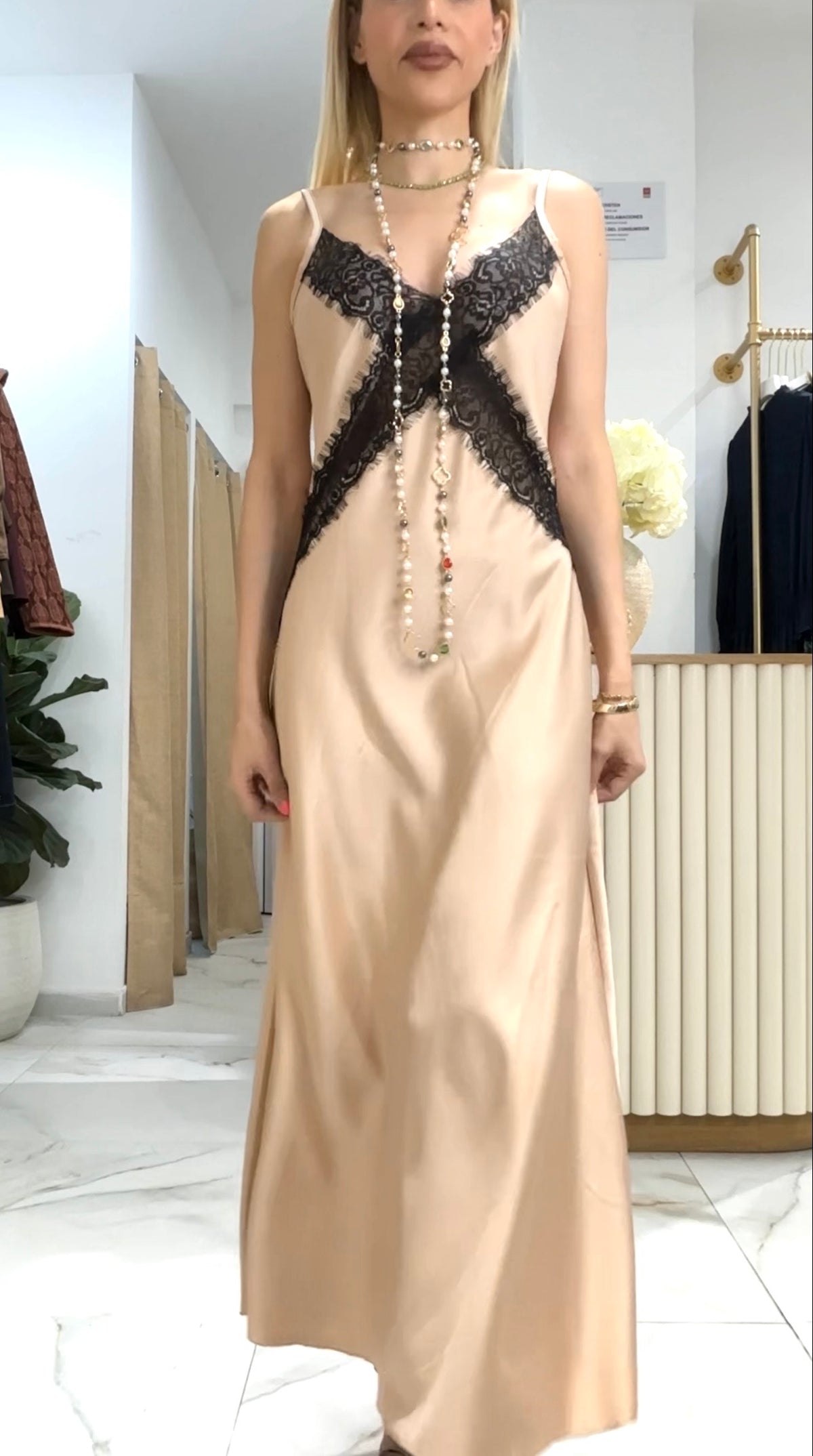 VESTIDO LENCERO - CHAMPÁN